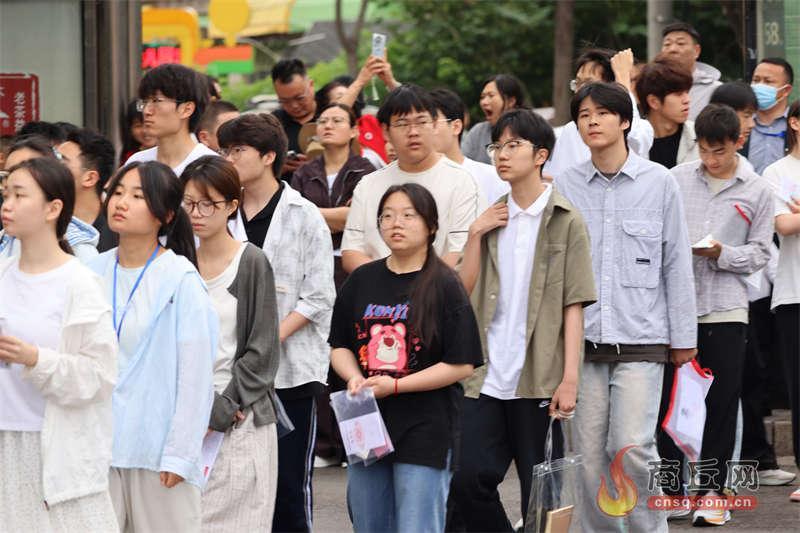 商丘多部门全链条护航高考：静音保障+绿色通道+爱心送考全方位守护