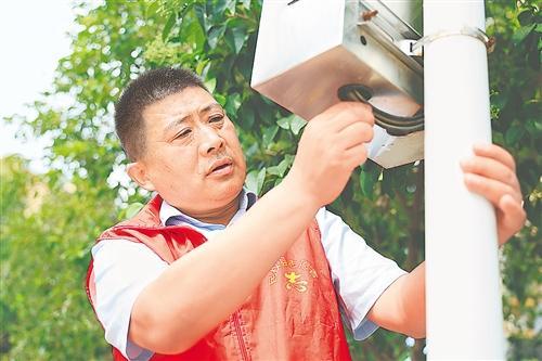 自费装路灯修广场，民权“商丘好人”苏世毅把垃圾坑变聚宝塘