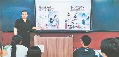 永城教师乔红琳26年扎根讲台 百万字教学笔记书写育人初心